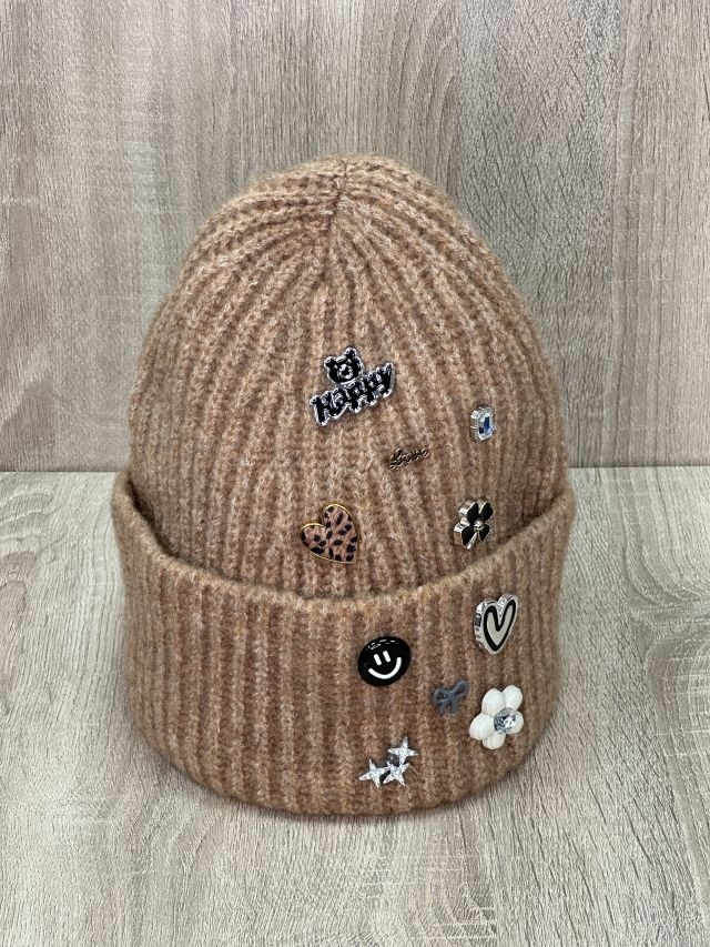 Mütze mit Pins Mütze mit Pins