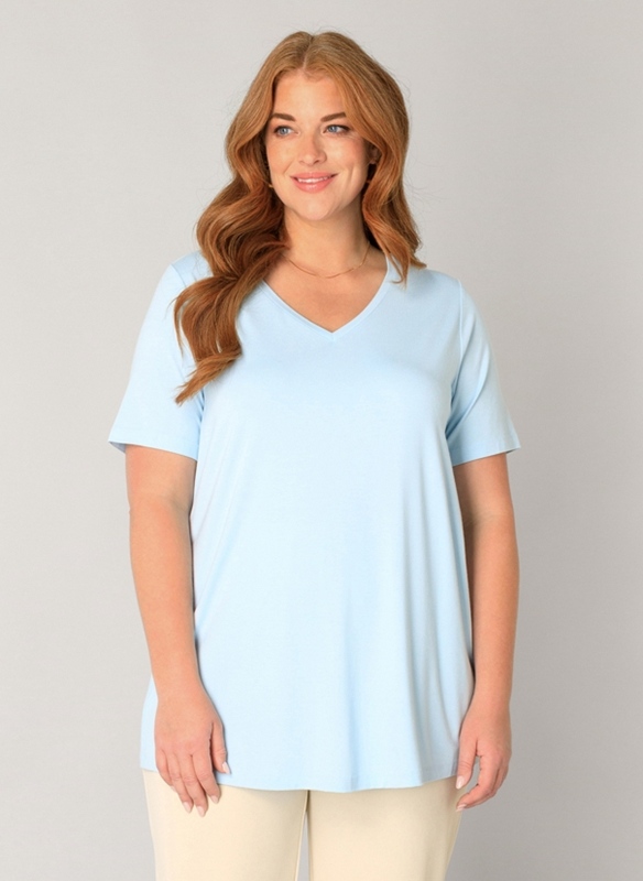 Shirt mit V-Ausschnitt kurzarm Shirt mit V-Ausschnitt kurzarm