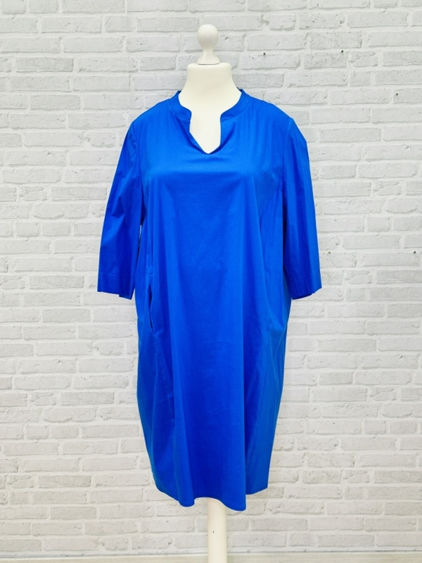 Sportliches Kleid mit Taschen Sportliches Kleid mit Taschen