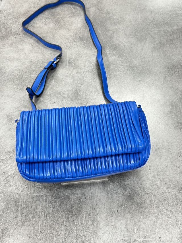Kleine Tasche Plisseeoptik Kleine Tasche Plisseeoptik