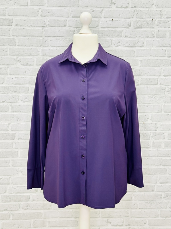 Klassische Bluse aus Sensitiv-Material Klassische Bluse aus Sensitiv-Material