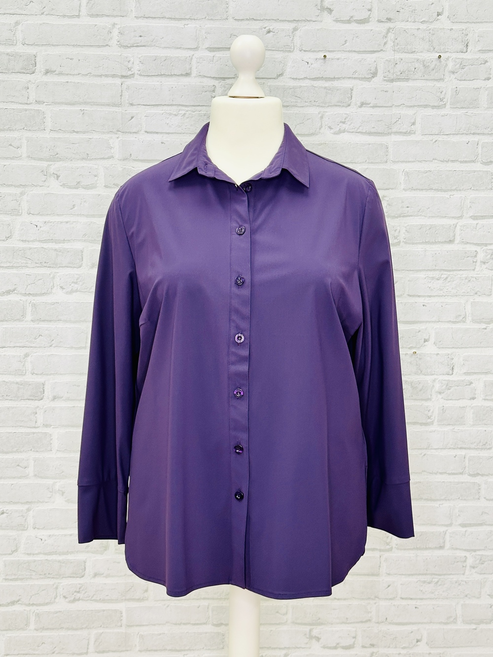 Klassische Bluse aus Sensitiv-Material Klassische Bluse aus Sensitiv-Material