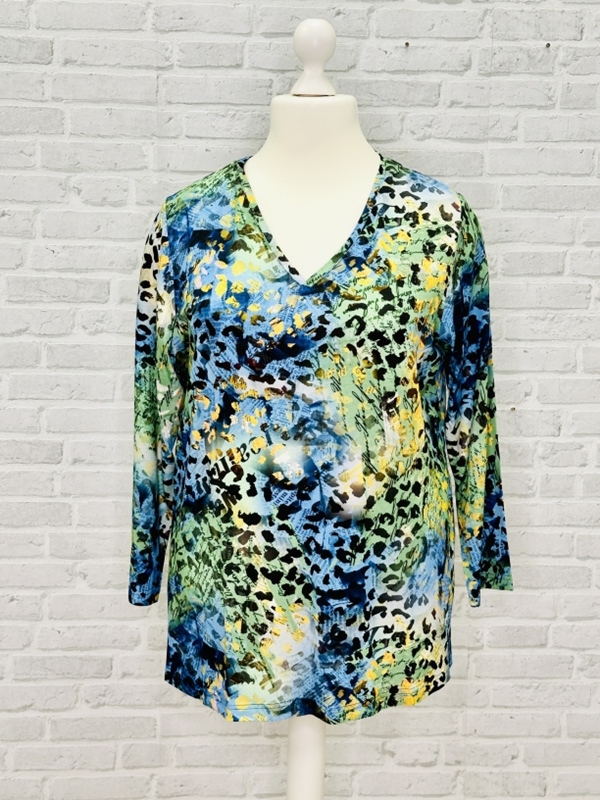 Langarmshirt mit "wildem" Muster Langarmshirt mit "wildem" Muster