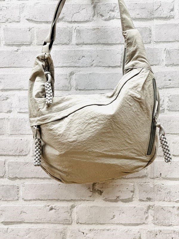 Taschen gerundete Bananenform