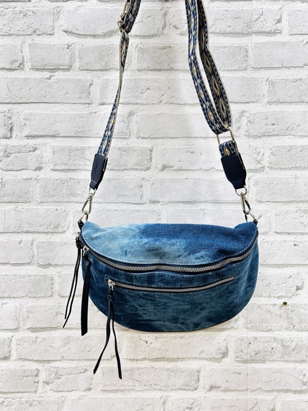 Tasche halbrund