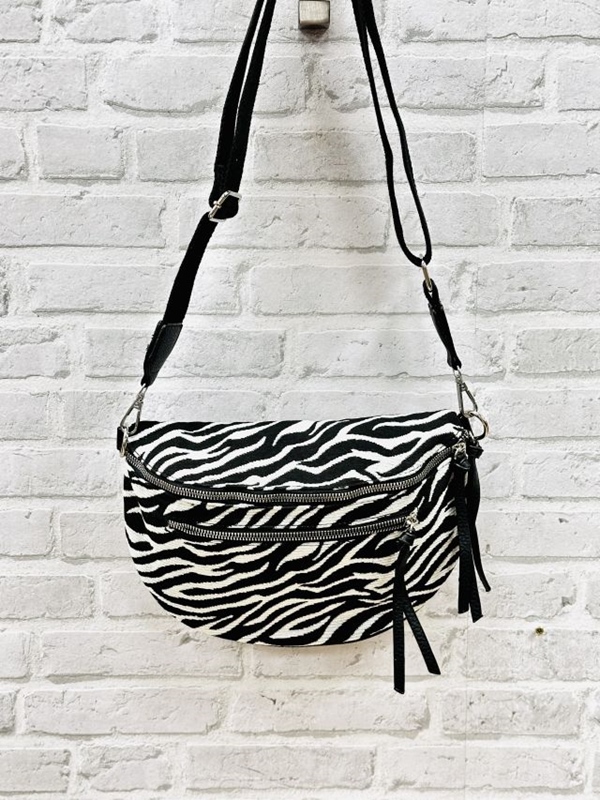 Tasche halbrund