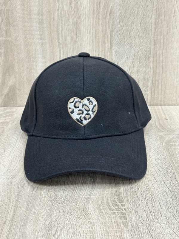 Basecap mit Leoherz