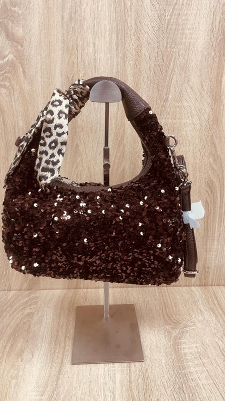 Tasche mit Pailletten