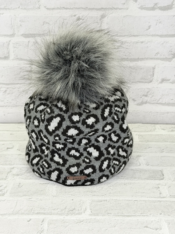 Strickm�tze mit Bommel