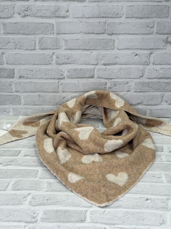 Dreieick-Schal mit Herz