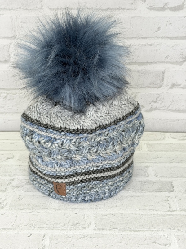 Strickm�tze mit Bommel