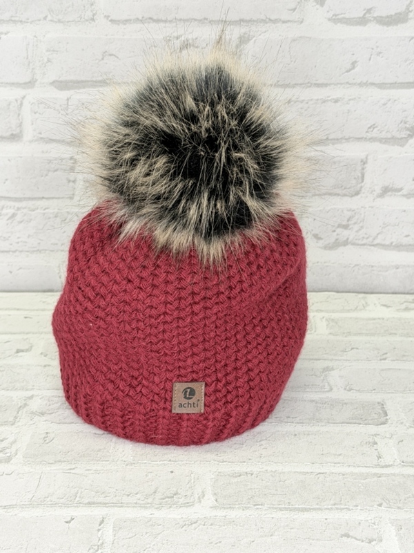 Strickm�tze mit Bommel