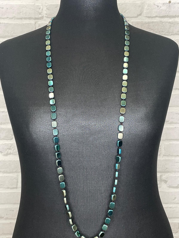 Kette lang mit Glassteinen