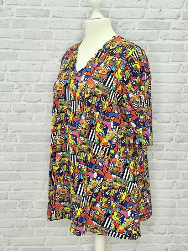 Tunika-Shirt kurzarm A-Linie Grafittiart Tunika-Shirt kurzarm A-Linie Grafittiart