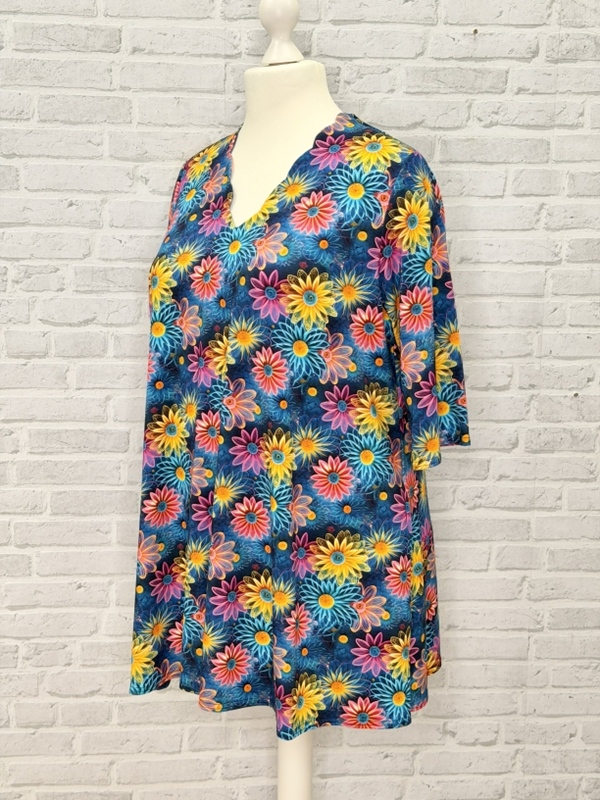 Tunika-Shirt kurzarm A-Linie Blümchen Tunika-Shirt kurzarm A-Linie Blümchen