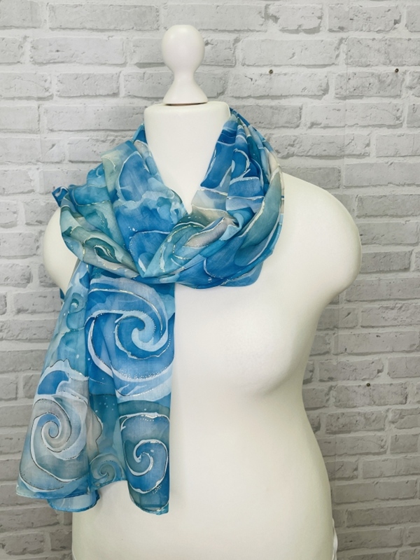 Schal mit Goldakzenten Schnecke