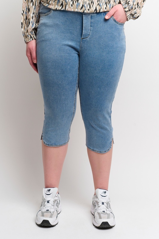 Capri Jeans