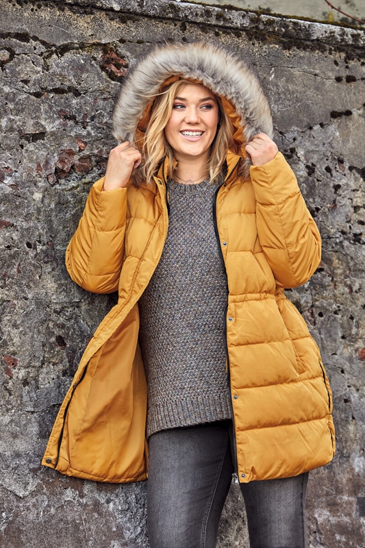 Steppmantel / lange Jacke