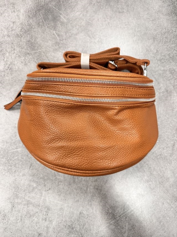 Tasche halbrund