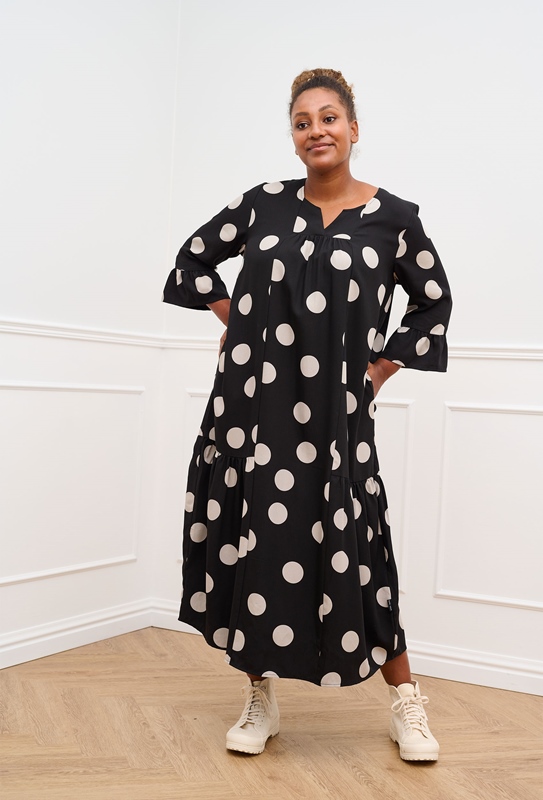 Maxikleid mit Punkten